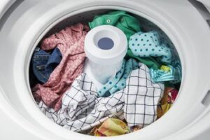 Tips mencuci bahan Milano agar tidak pudar
